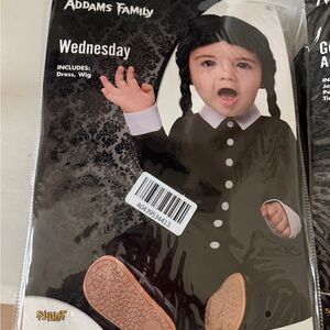 Addams Family - 3 costumes, wigs and a prop
